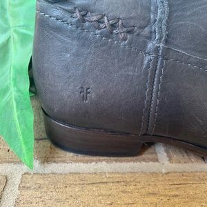 Authentic Frye boots leather